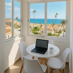 Apartment, Sea View, 200m From The Beach, Close To Town Apartamento